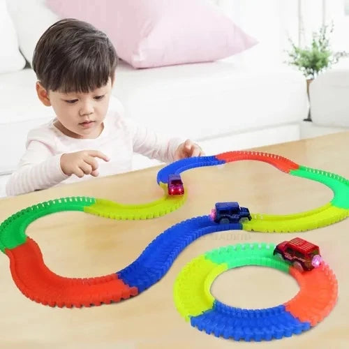 Pista de Corrida Luminosa com 5 Carrinhos